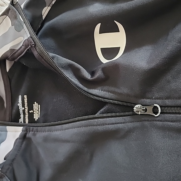 Boys Champion zip up camo sleeves - Picture 4 of 4